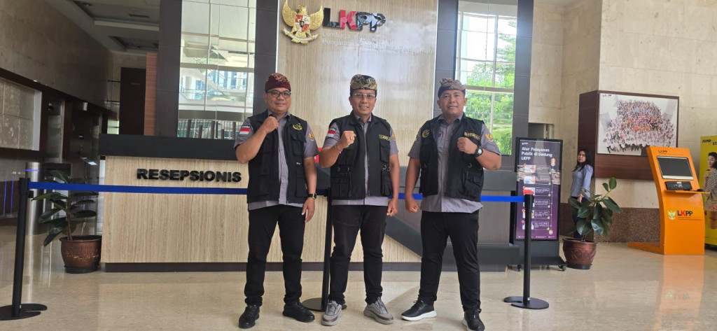 Kunjungan Perbekel Darmasaba, Perbekel Punggul, dan Perbekel Bongkasa Pertiwi sebagai Juru Damai Indonesia (Non Litigation Peace Maker) Ke Kementerian Koperasi dan UKM RI dan Lembaga Kebijakan Pengadaan Barang/Jasa Pemerintah (LKPP)